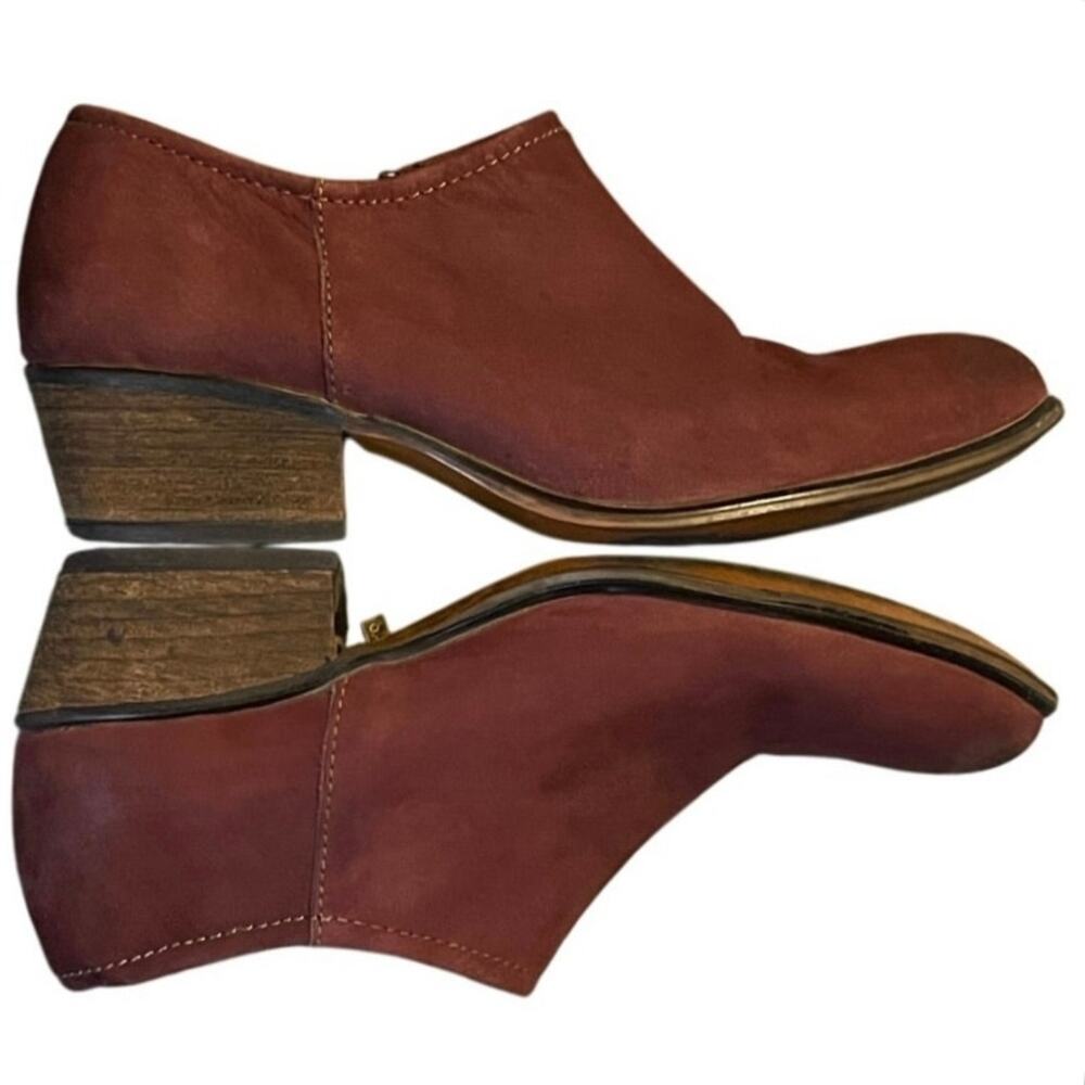 Steve Madden Maroon Zip Up Ankle Bootie Suede Size 6.5M Shoe